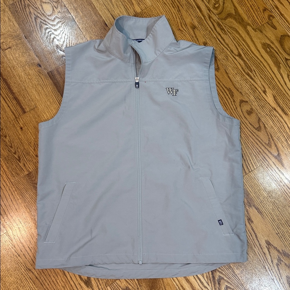 Wake Forest Demon Deacons Cutter & Buck Zip Up Vest. Size Large. WFU.